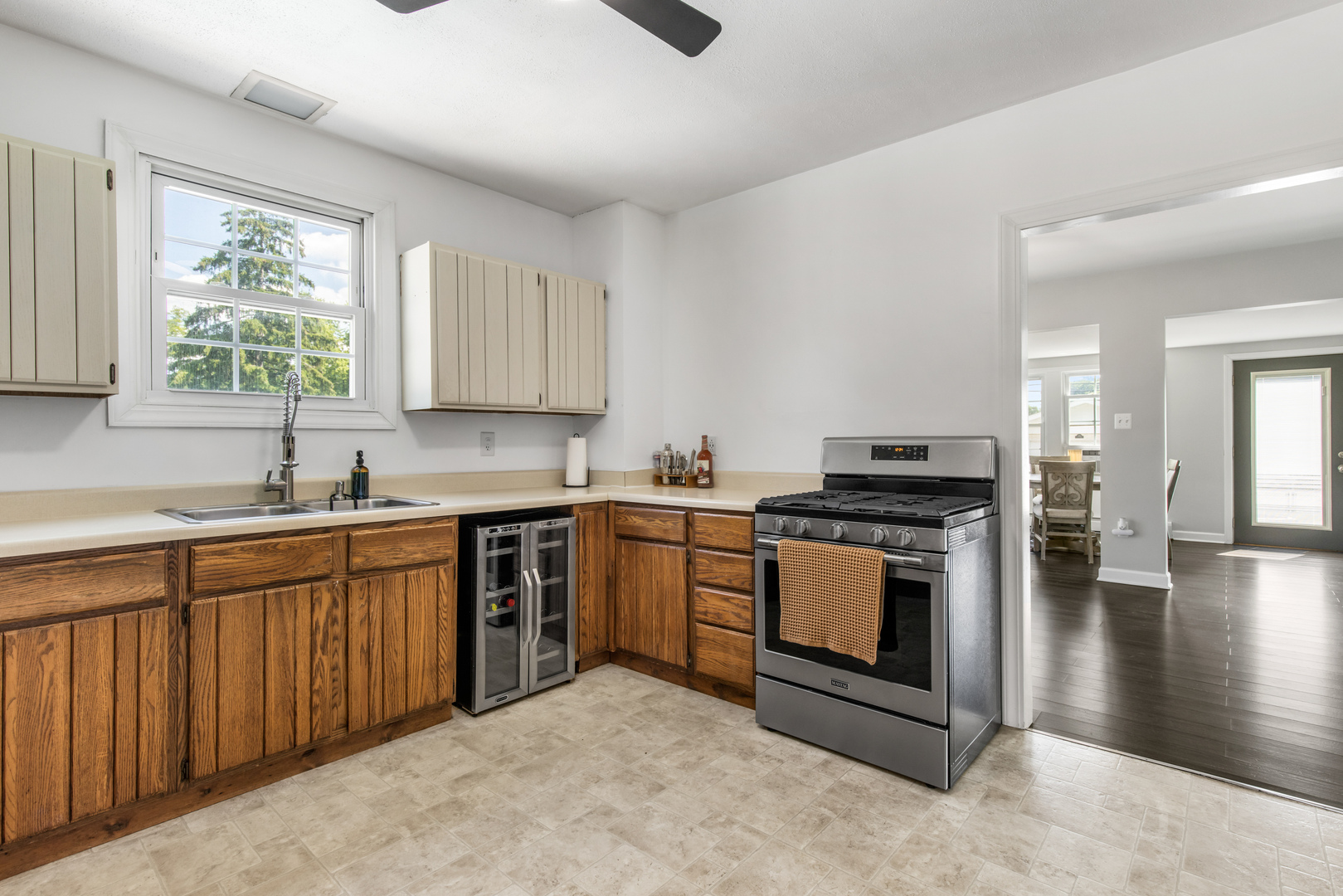 1413 N Sunnyside Drive, Johnsburg, IL 60051