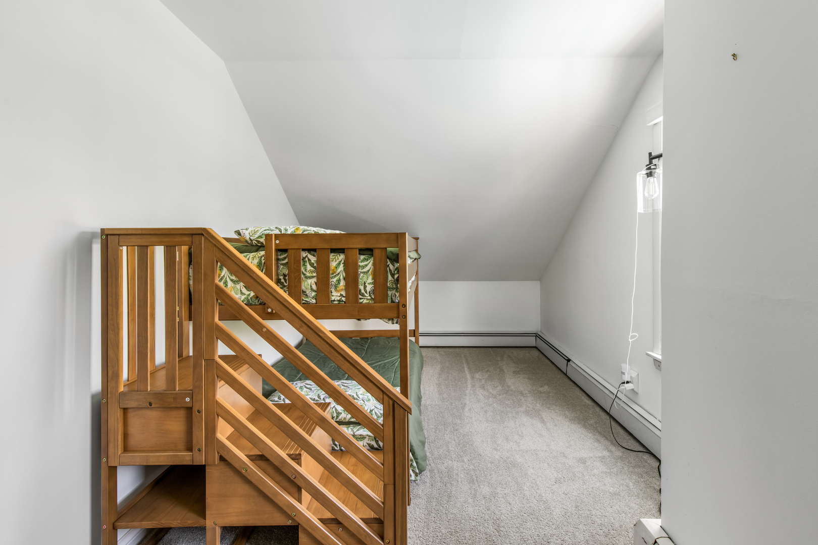 1413 N Sunnyside Drive, Johnsburg, IL 60051