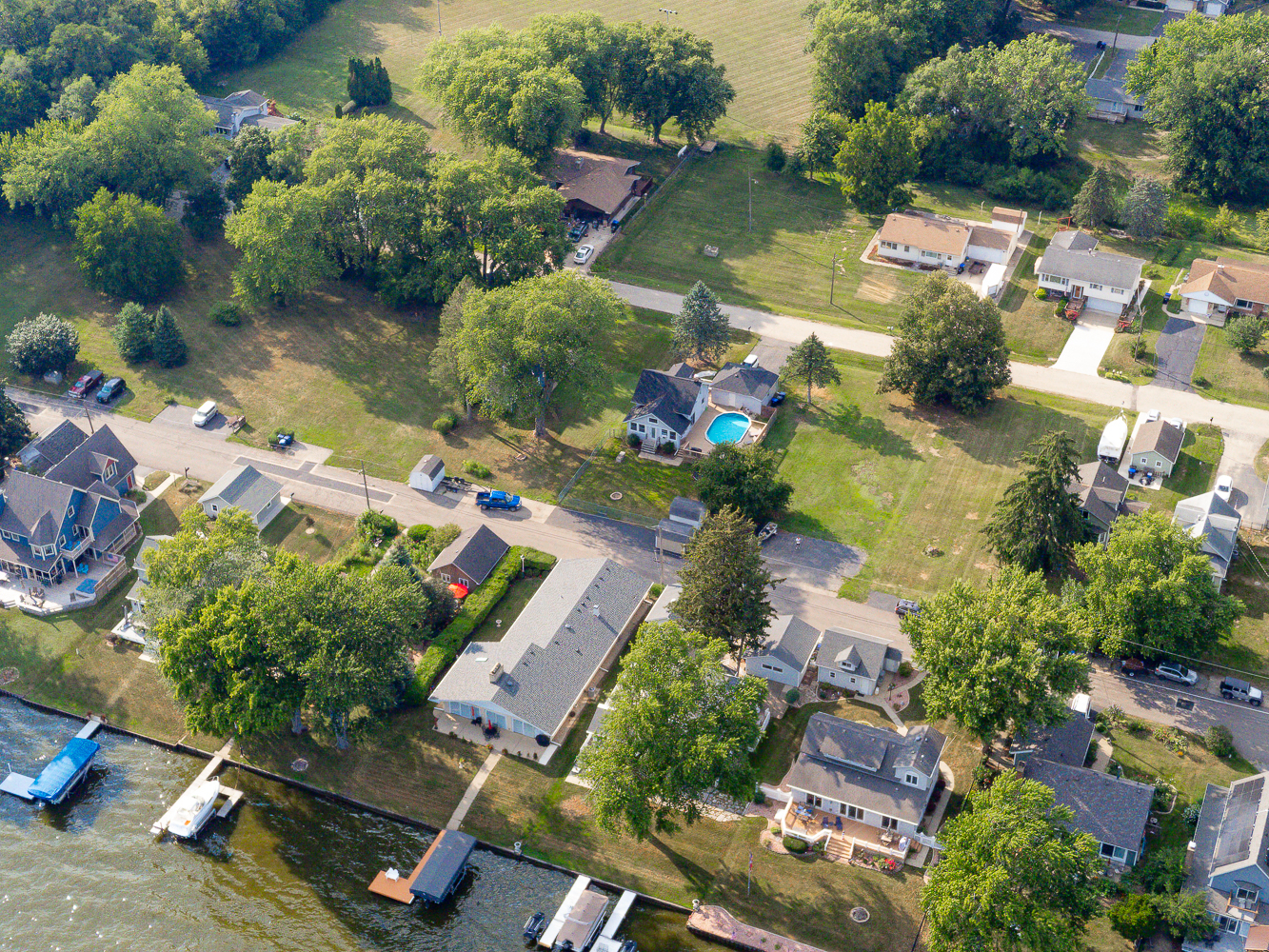 1413 N Sunnyside Drive, Johnsburg, IL 60051