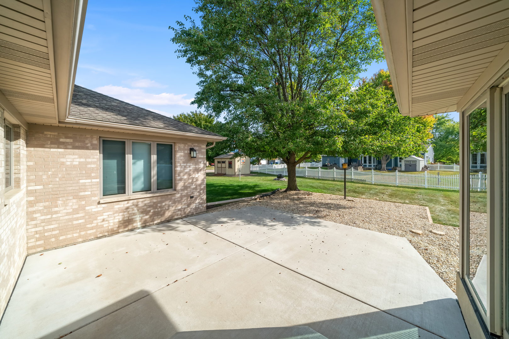 650 Meadow Lane, Hinckley, IL 60520