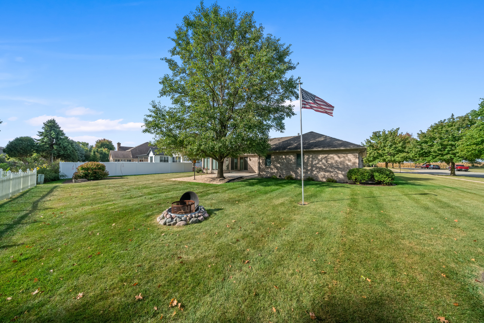 650 Meadow Lane, Hinckley, IL 60520