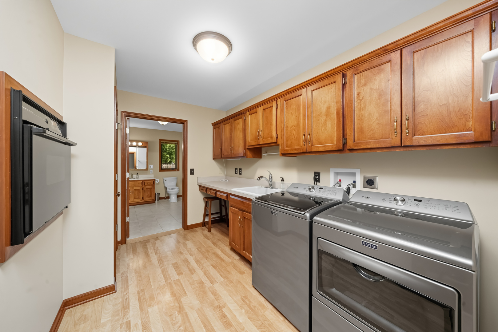 650 Meadow Lane, Hinckley, IL 60520