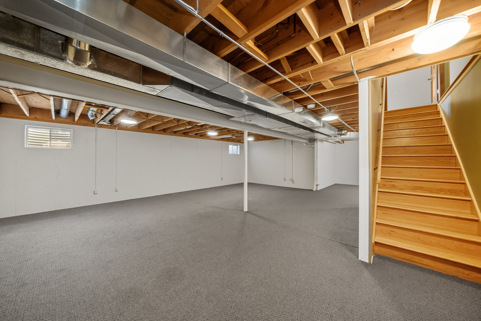 650 Meadow Lane, Hinckley, IL 60520