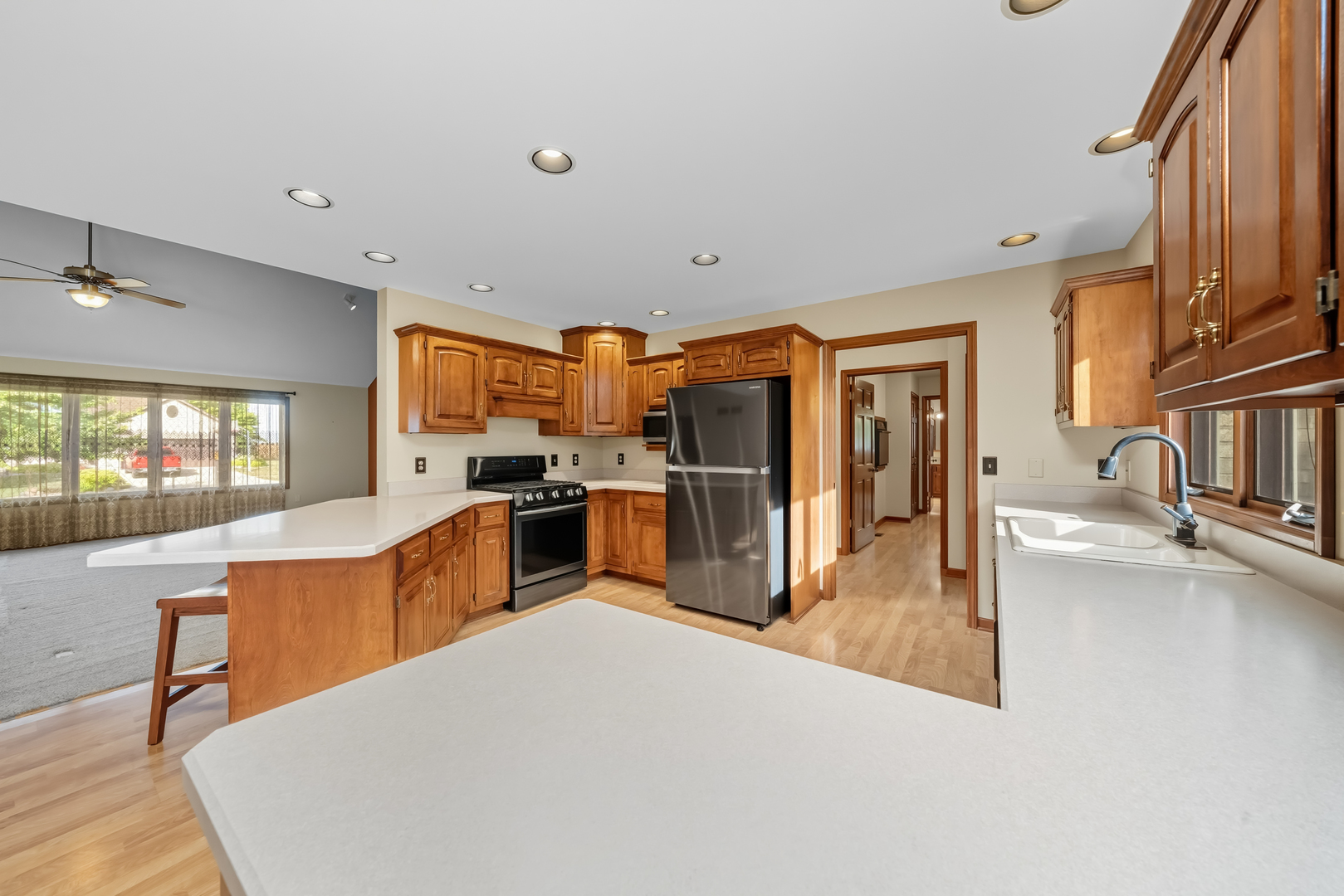 650 Meadow Lane, Hinckley, IL 60520