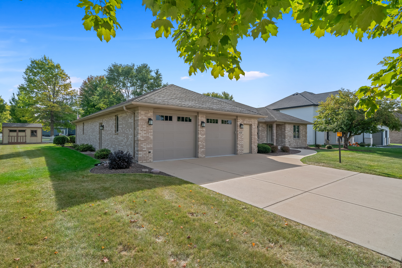 650 Meadow Lane, Hinckley, IL 60520