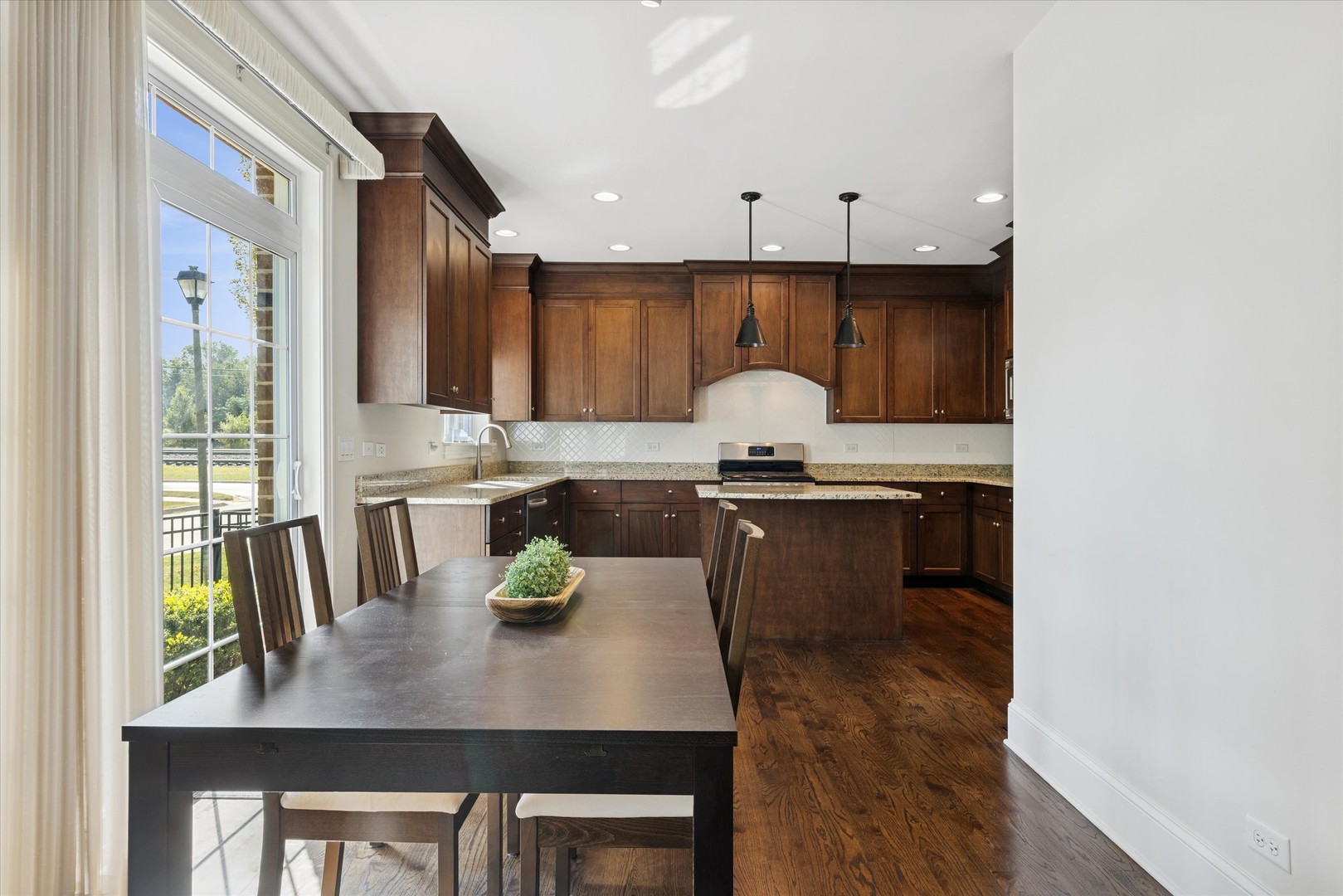 355 W FIRST Avenue, Elmhurst, IL 60126