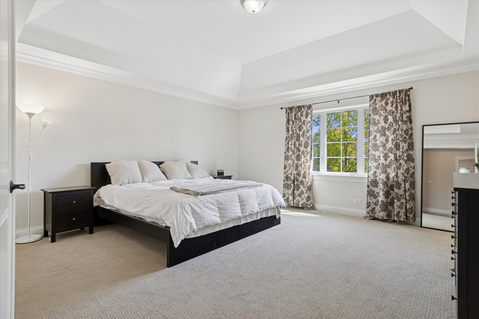 355 W FIRST Avenue, Elmhurst, IL 60126