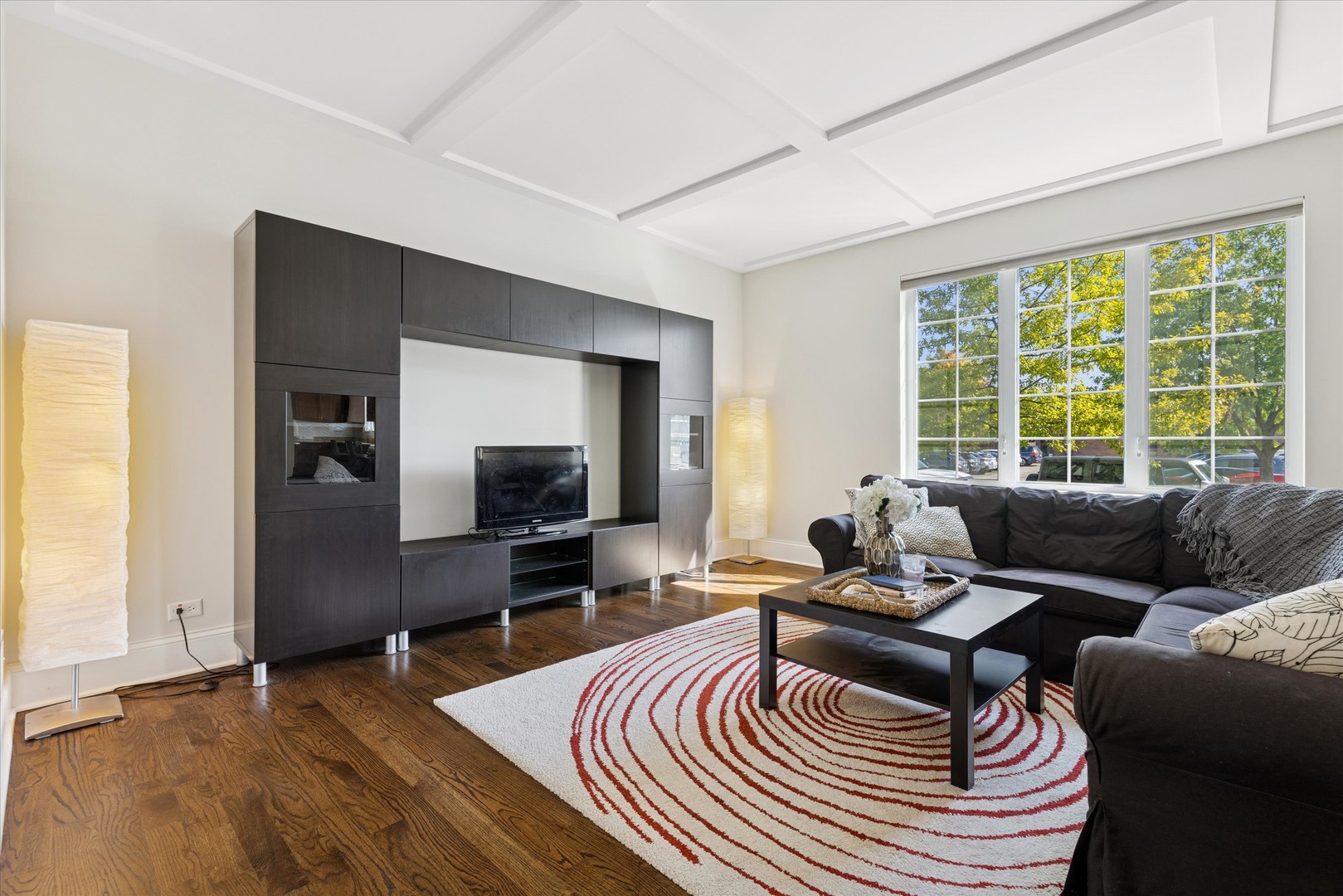 355 W FIRST Avenue, Elmhurst, IL 60126