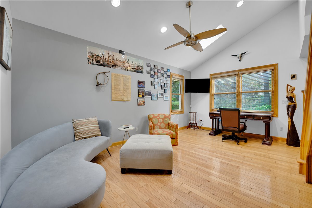 7N054 Jackson Avenue, St. Charles, IL 60174