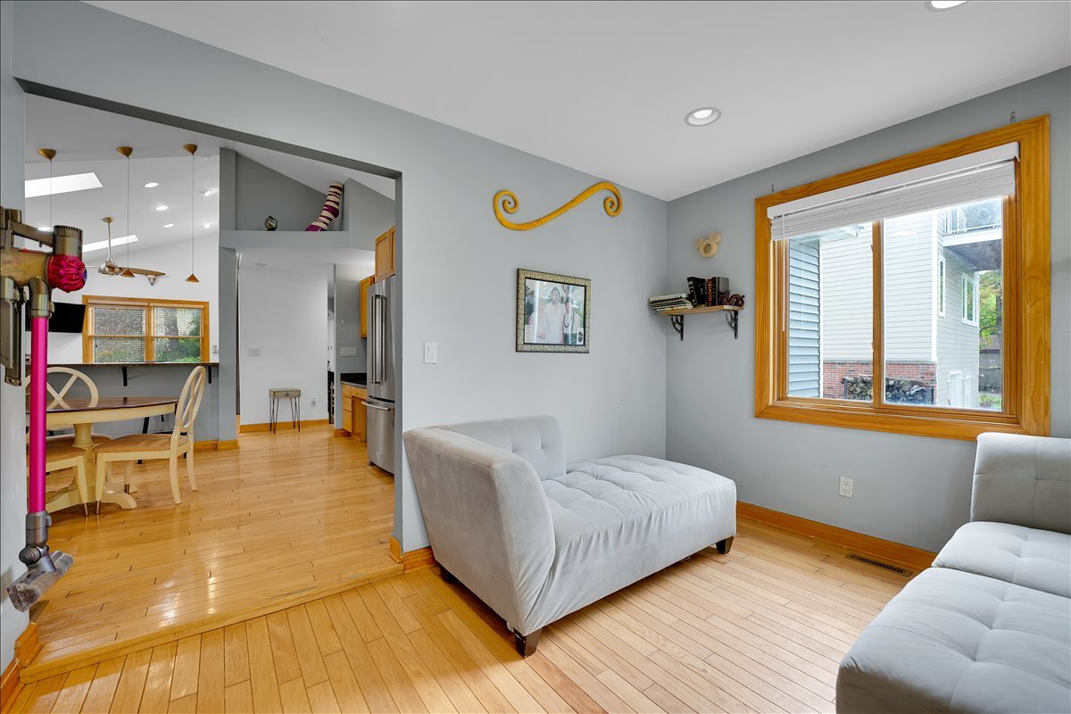 7N054 Jackson Avenue, St. Charles, IL 60174