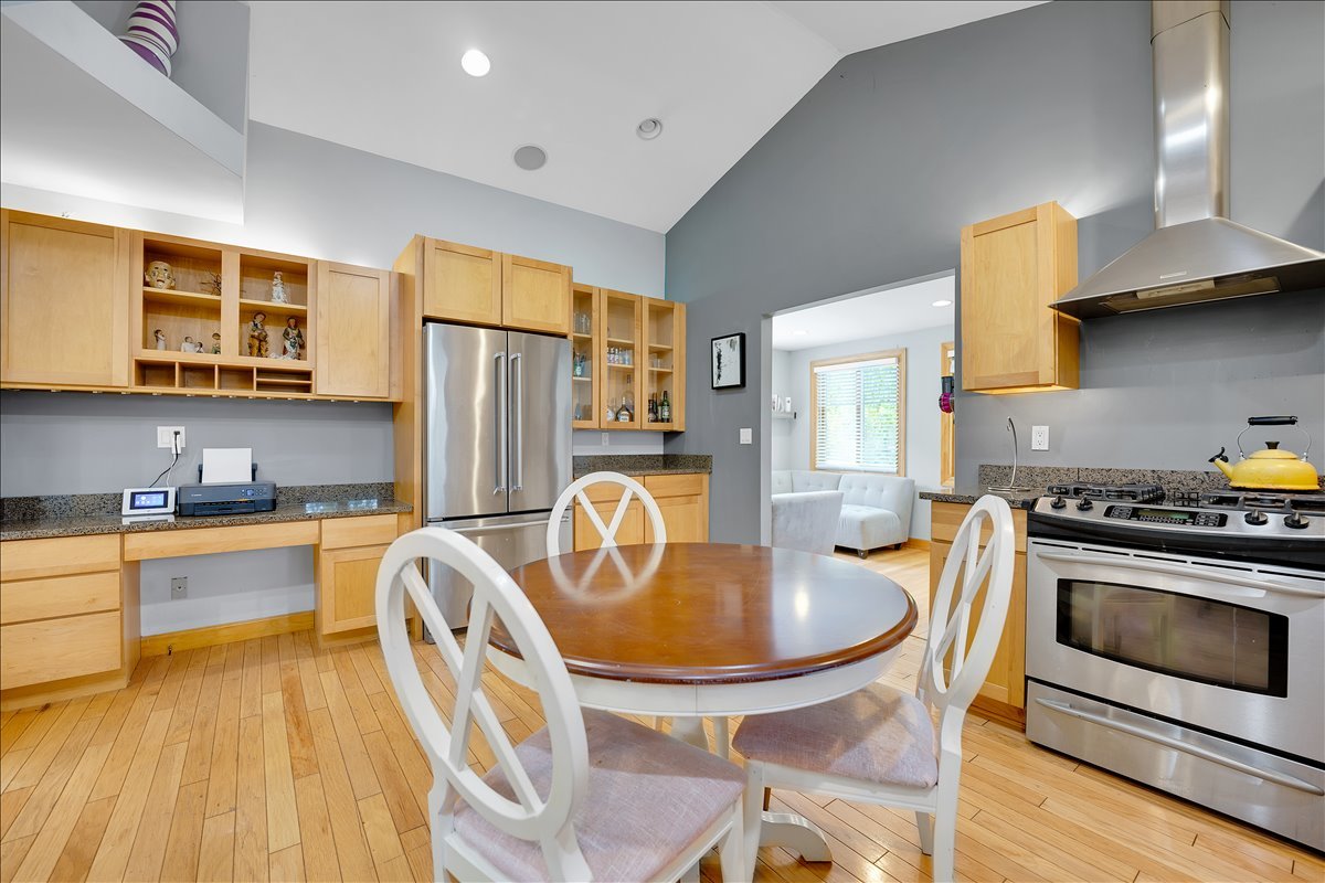 7N054 Jackson Avenue, St. Charles, IL 60174