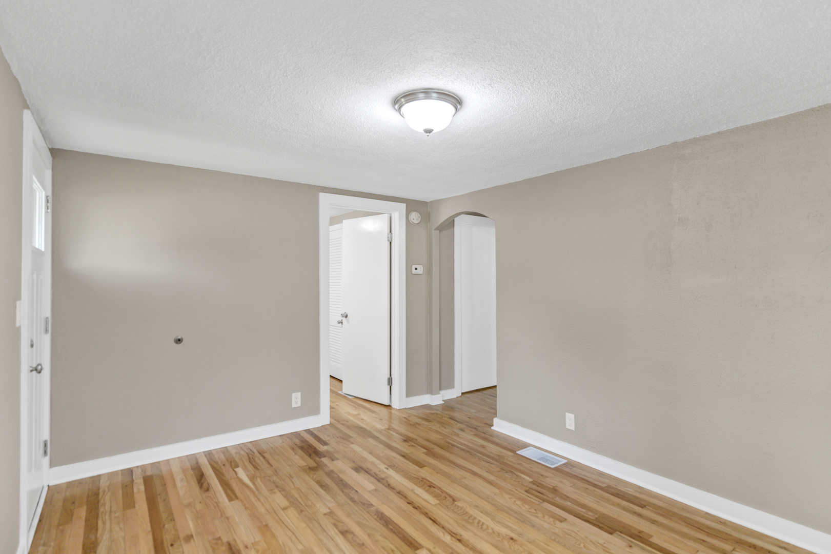 345 Illinois Street, Carpentersville, IL 60110