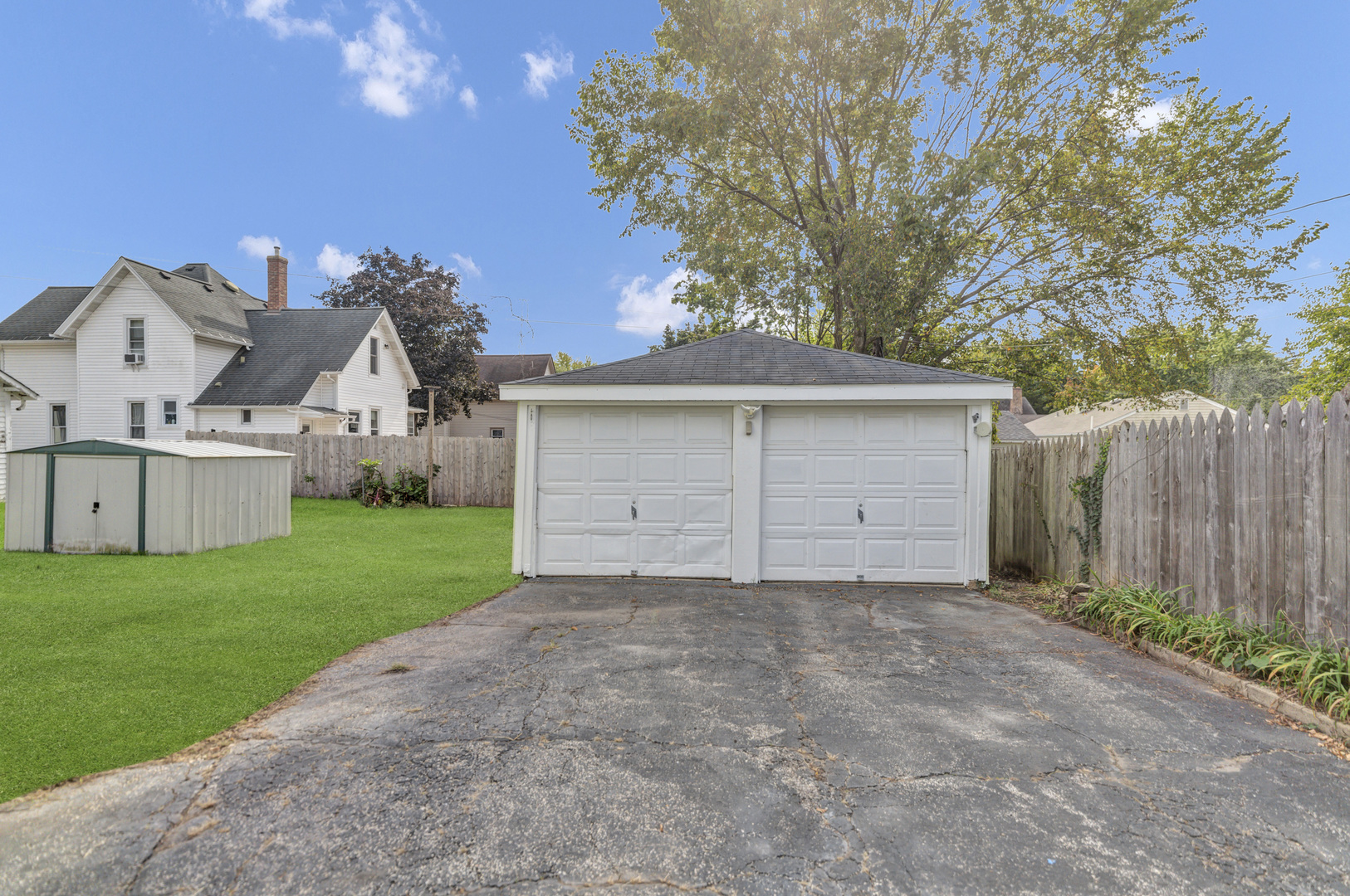 345 Illinois Street, Carpentersville, IL 60110