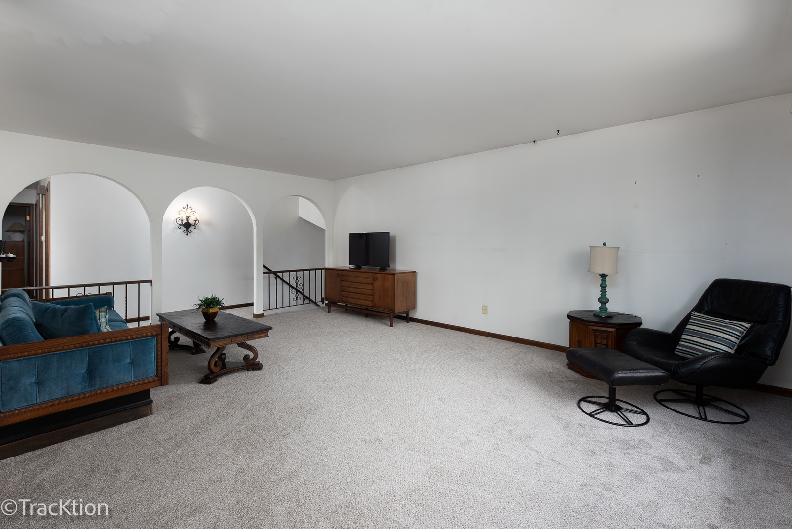 7801 Pine Parkway, Darien, IL 60561