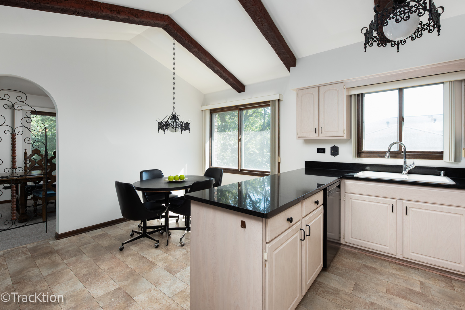 7801 Pine Parkway, Darien, IL 60561