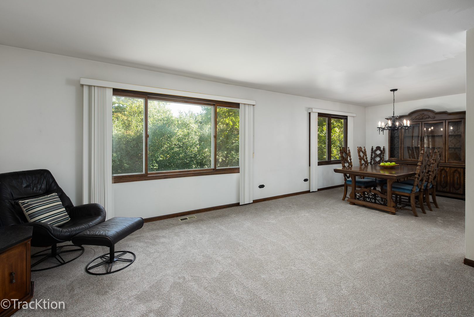 7801 Pine Parkway, Darien, IL 60561