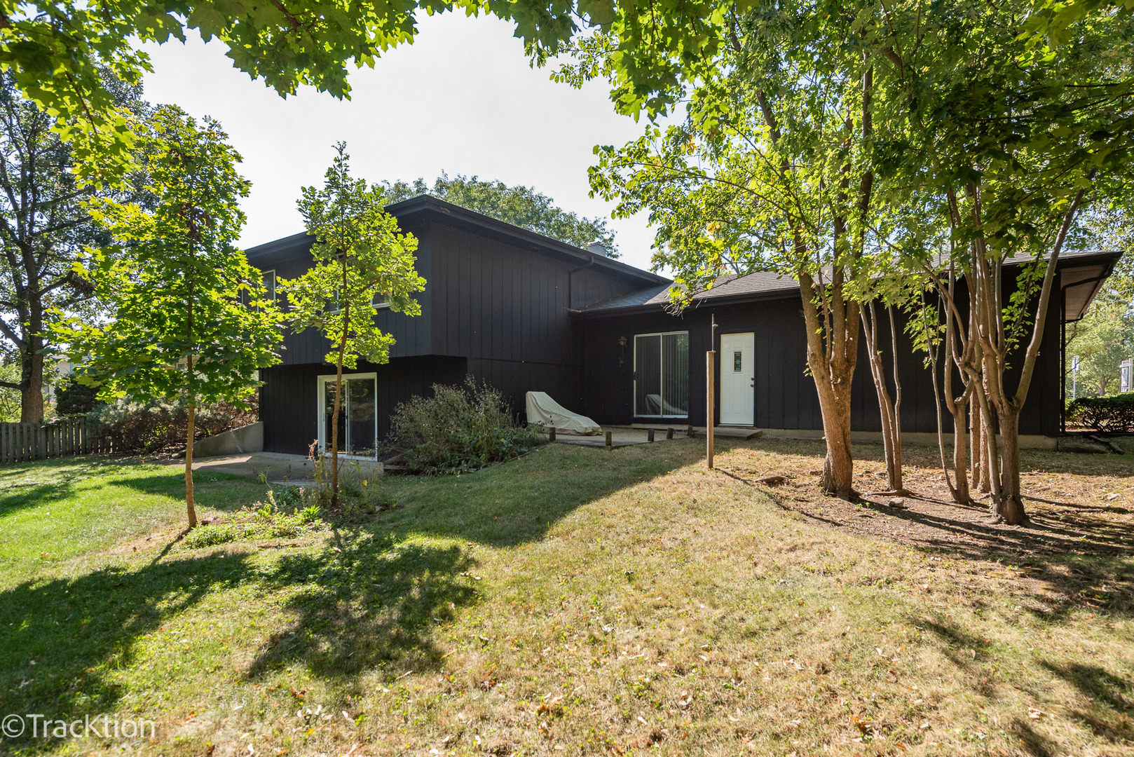 7801 Pine Parkway, Darien, IL 60561