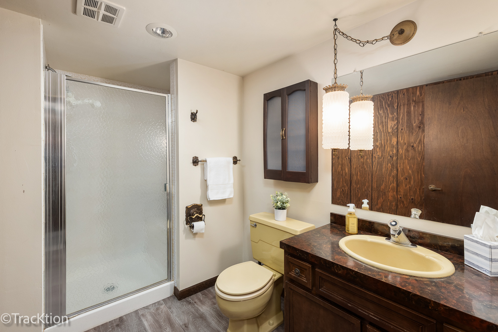7801 Pine Parkway, Darien, IL 60561