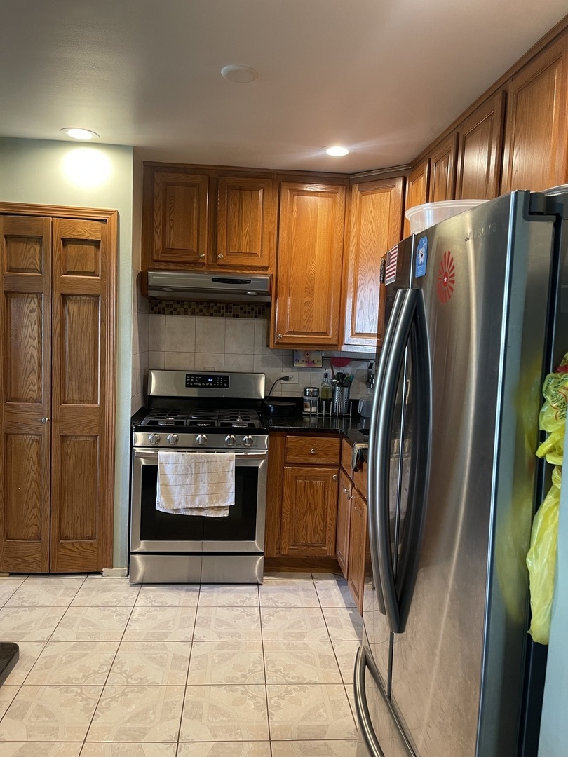 2500 BAYSIDE Drive #3, Palatine, IL 60074