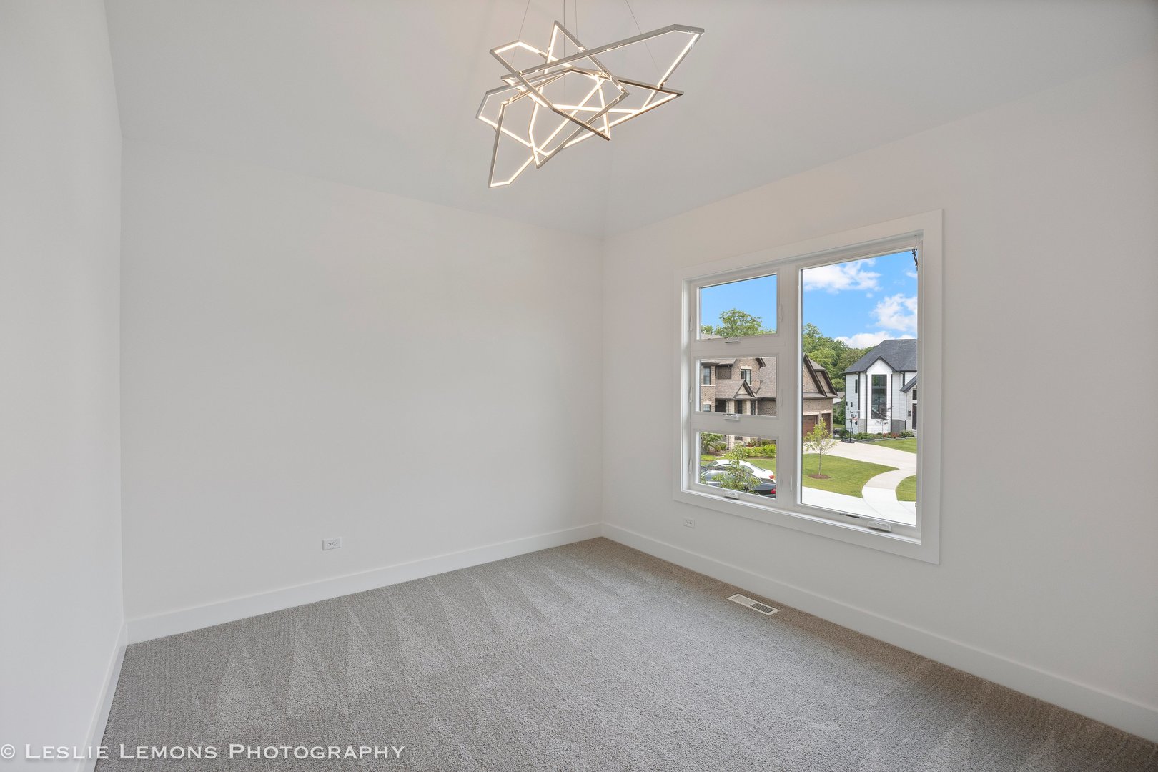 20 Pinnacle Court, Naperville, IL 60565