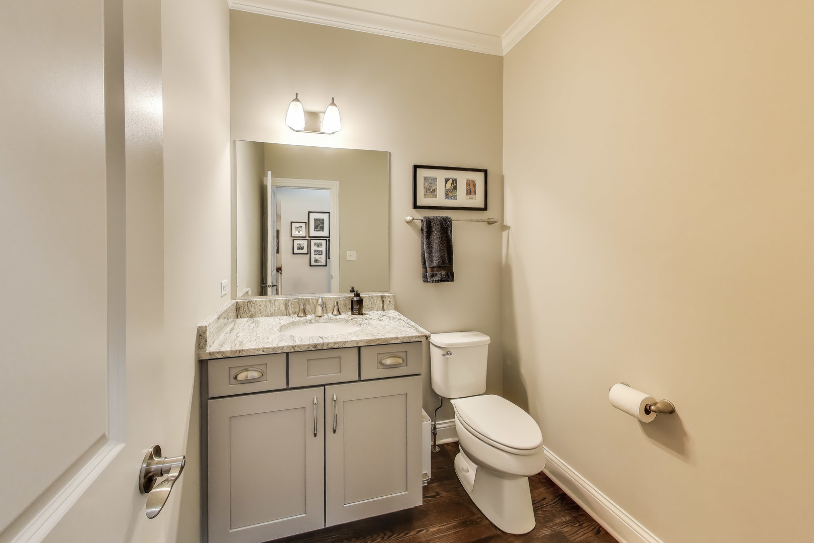 557 N Myrtle Avenue, Elmhurst, IL 60126