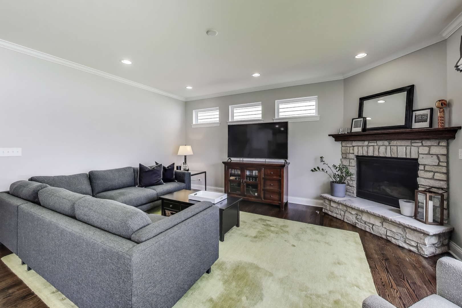 557 N Myrtle Avenue, Elmhurst, IL 60126