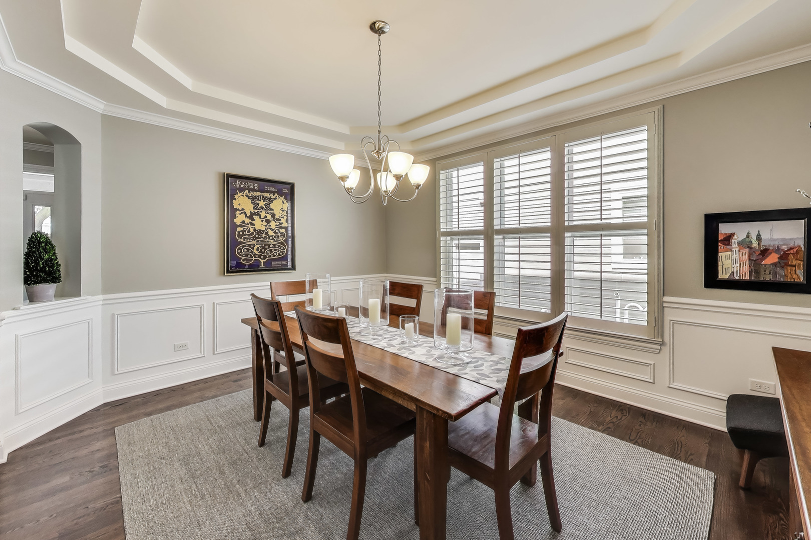 557 N Myrtle Avenue, Elmhurst, IL 60126