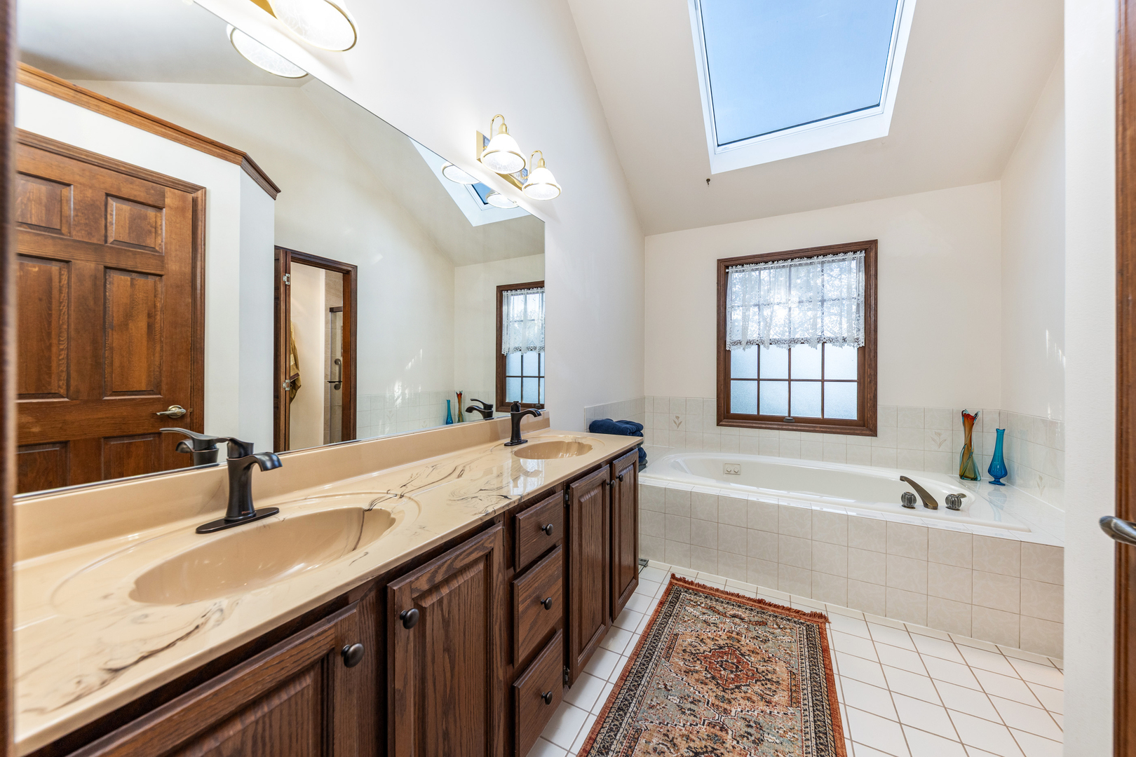 1316 Yorkshire Lane, Carol Stream, IL 60188