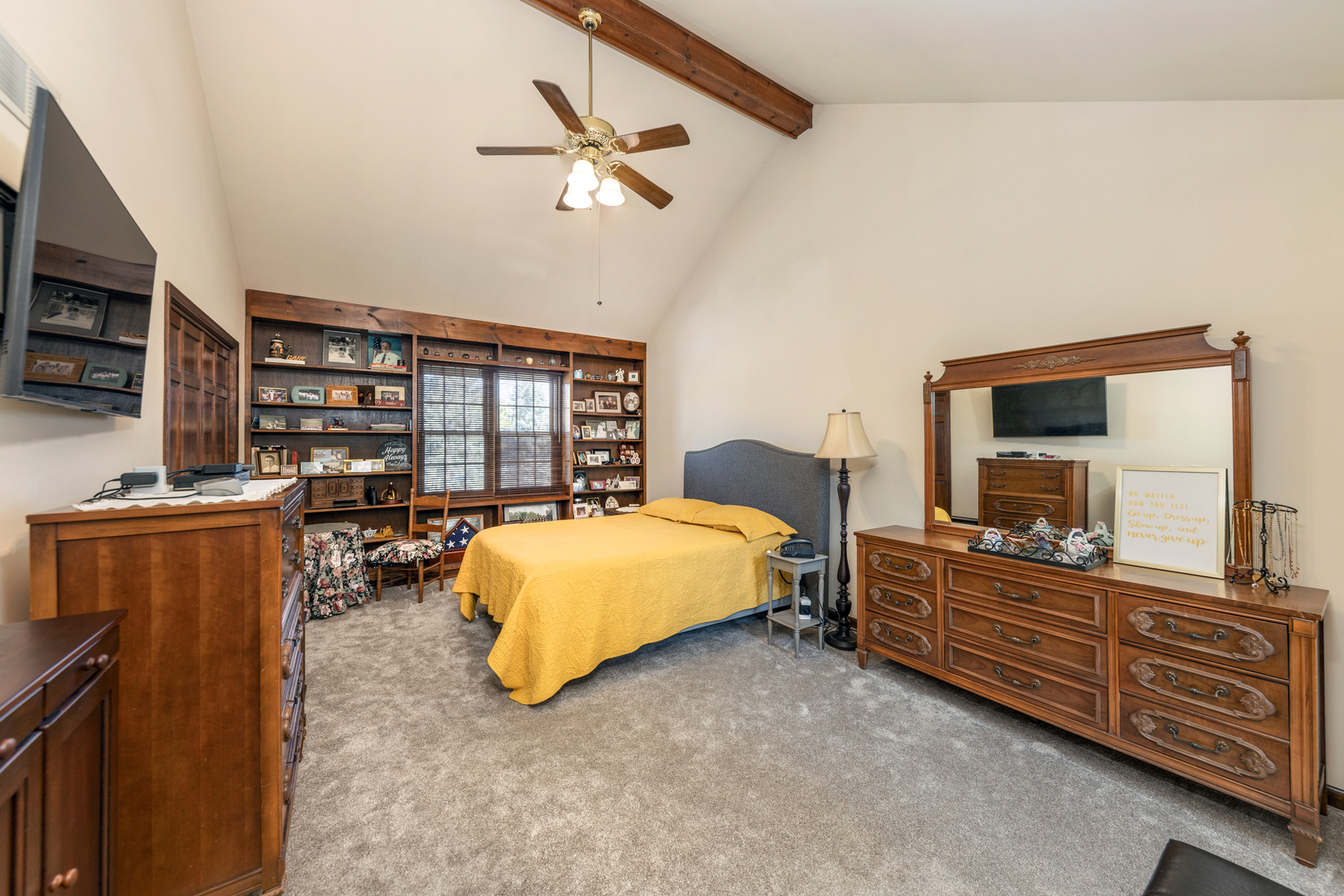 1316 Yorkshire Lane, Carol Stream, IL 60188