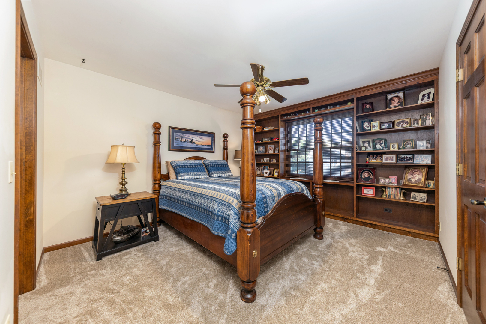 1316 Yorkshire Lane, Carol Stream, IL 60188