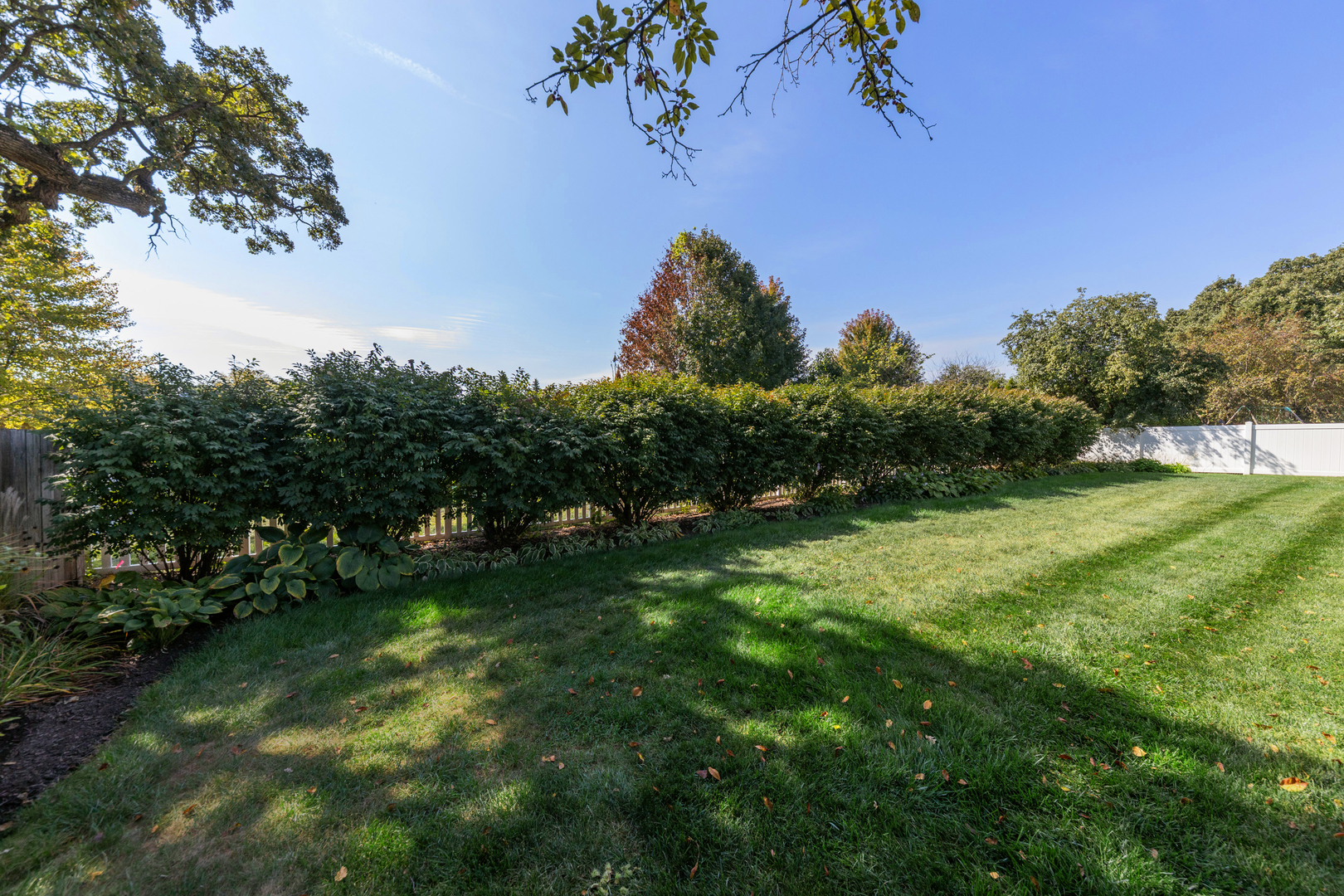 1316 Yorkshire Lane, Carol Stream, IL 60188