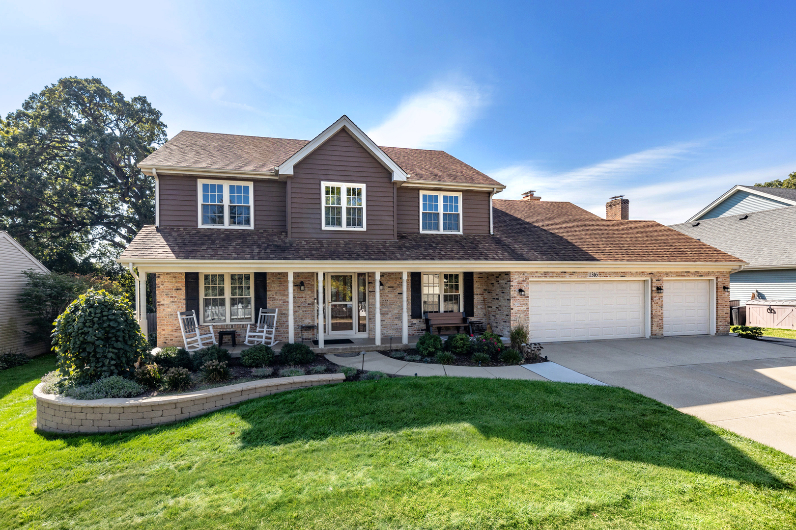 1316 Yorkshire Lane, Carol Stream, IL 60188
