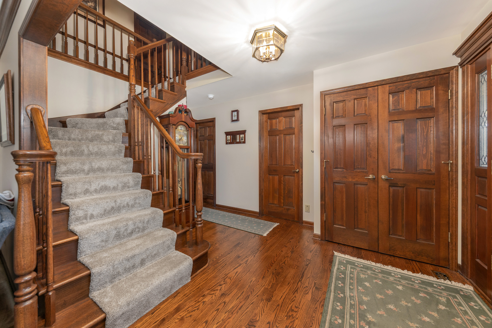 1316 Yorkshire Lane, Carol Stream, IL 60188
