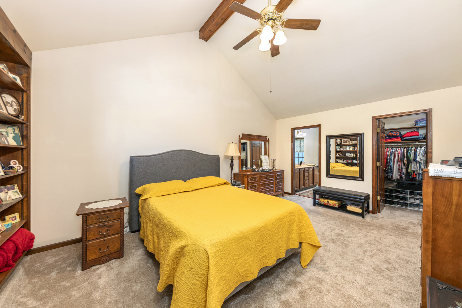 1316 Yorkshire Lane, Carol Stream, IL 60188