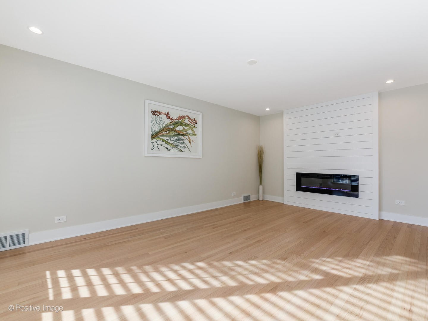 6207 N Hiawatha, Chicago, IL 60646