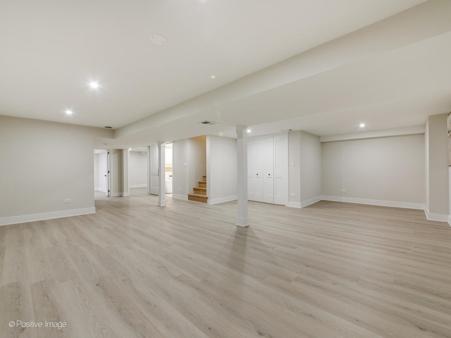 6207 N Hiawatha, Chicago, IL 60646