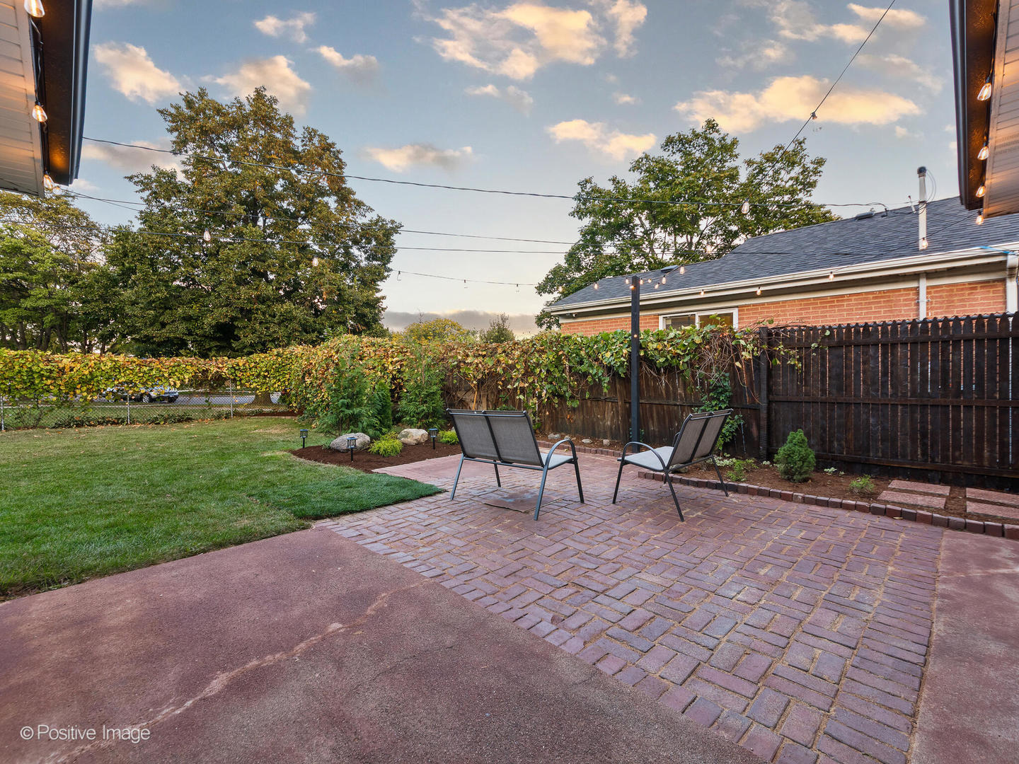 6207 N Hiawatha, Chicago, IL 60646