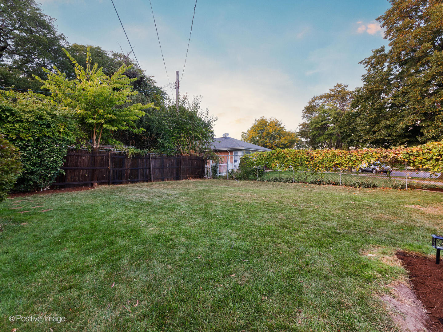 6207 N Hiawatha, Chicago, IL 60646