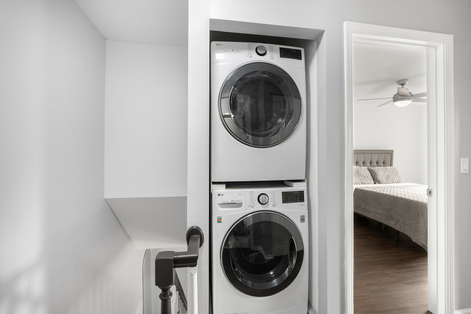 215 Sunset Court, Vernon Hills, IL 60061