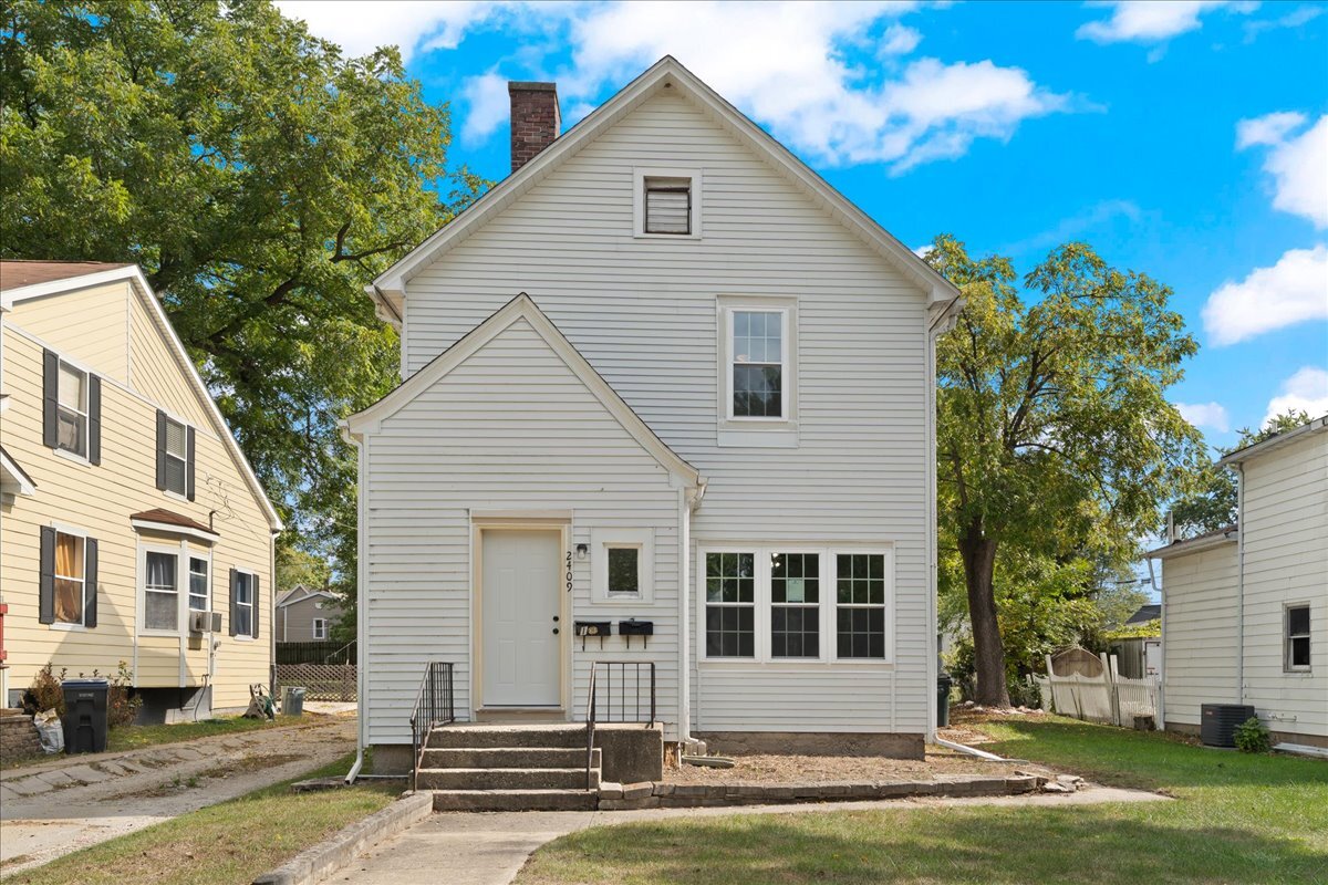 2409 Gilboa Avenue, Zion, IL 60099