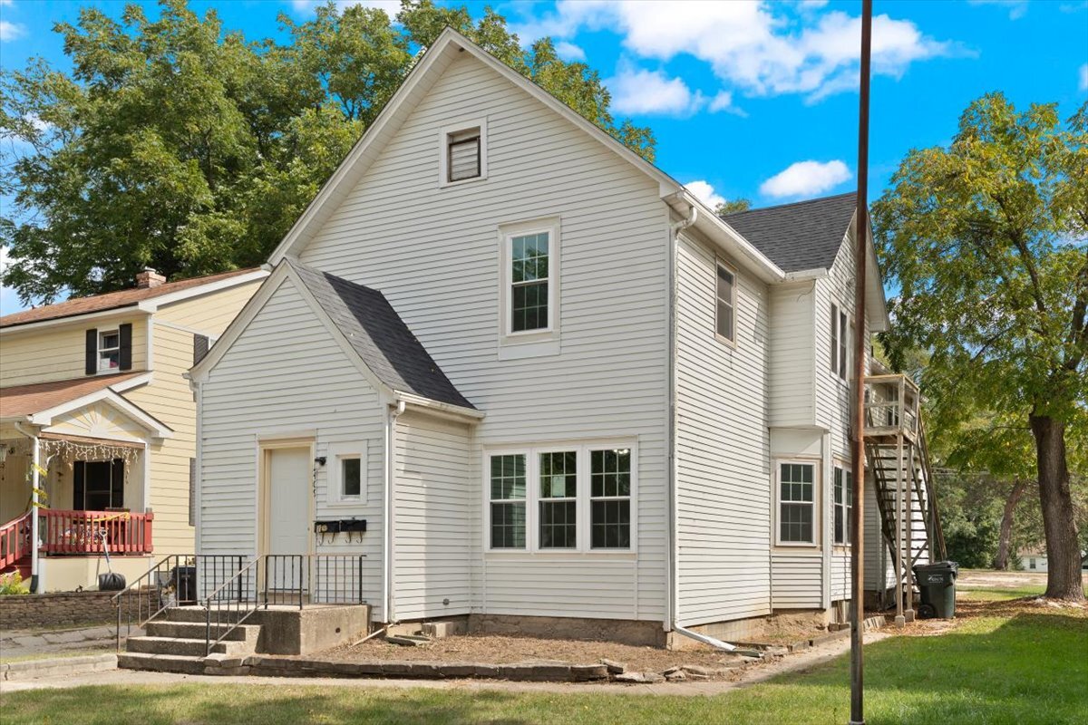 2409 Gilboa Avenue, Zion, IL 60099