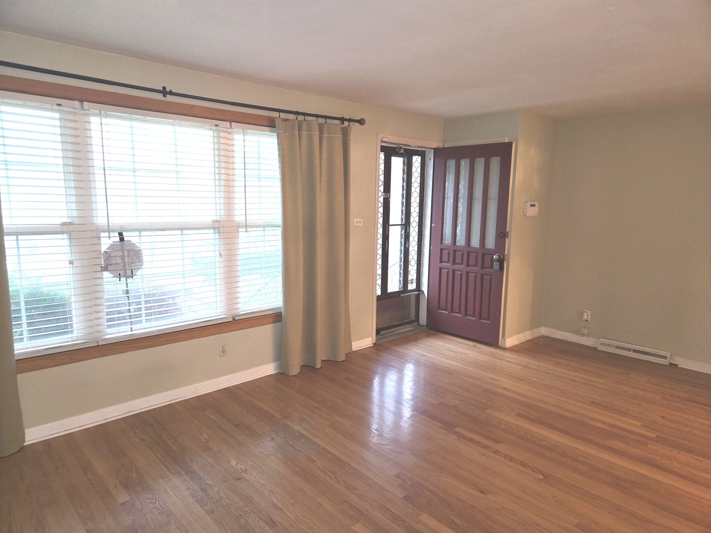 5914 S Meade Avenue, Chicago, IL 60638