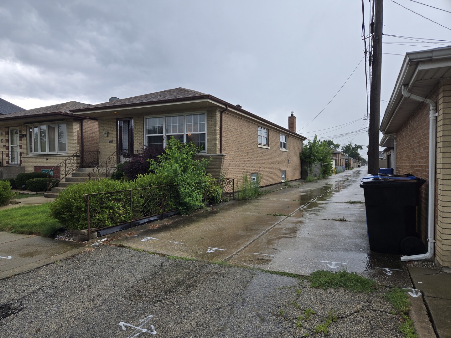 5914 S Meade Avenue, Chicago, IL 60638