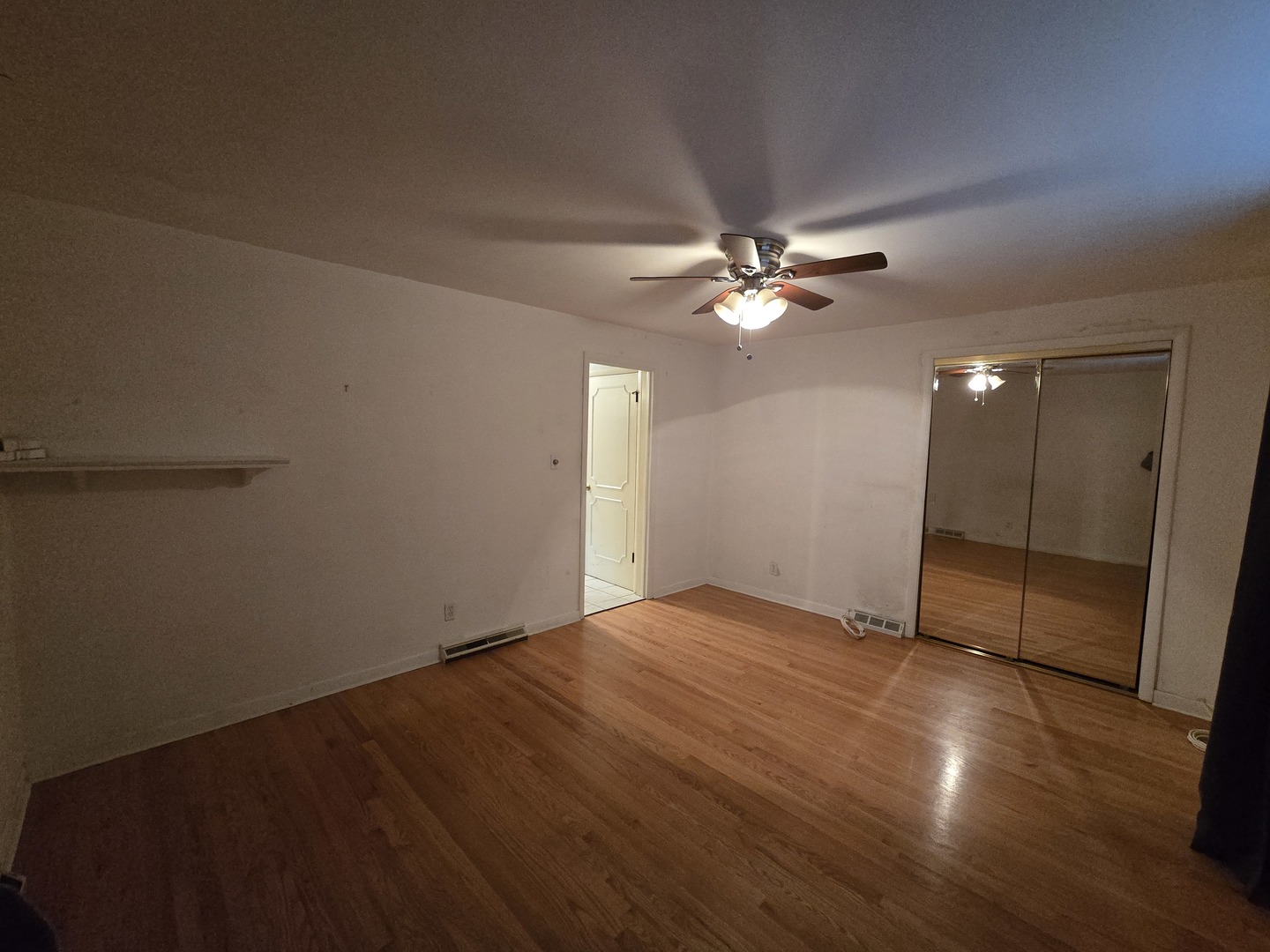 5914 S Meade Avenue, Chicago, IL 60638