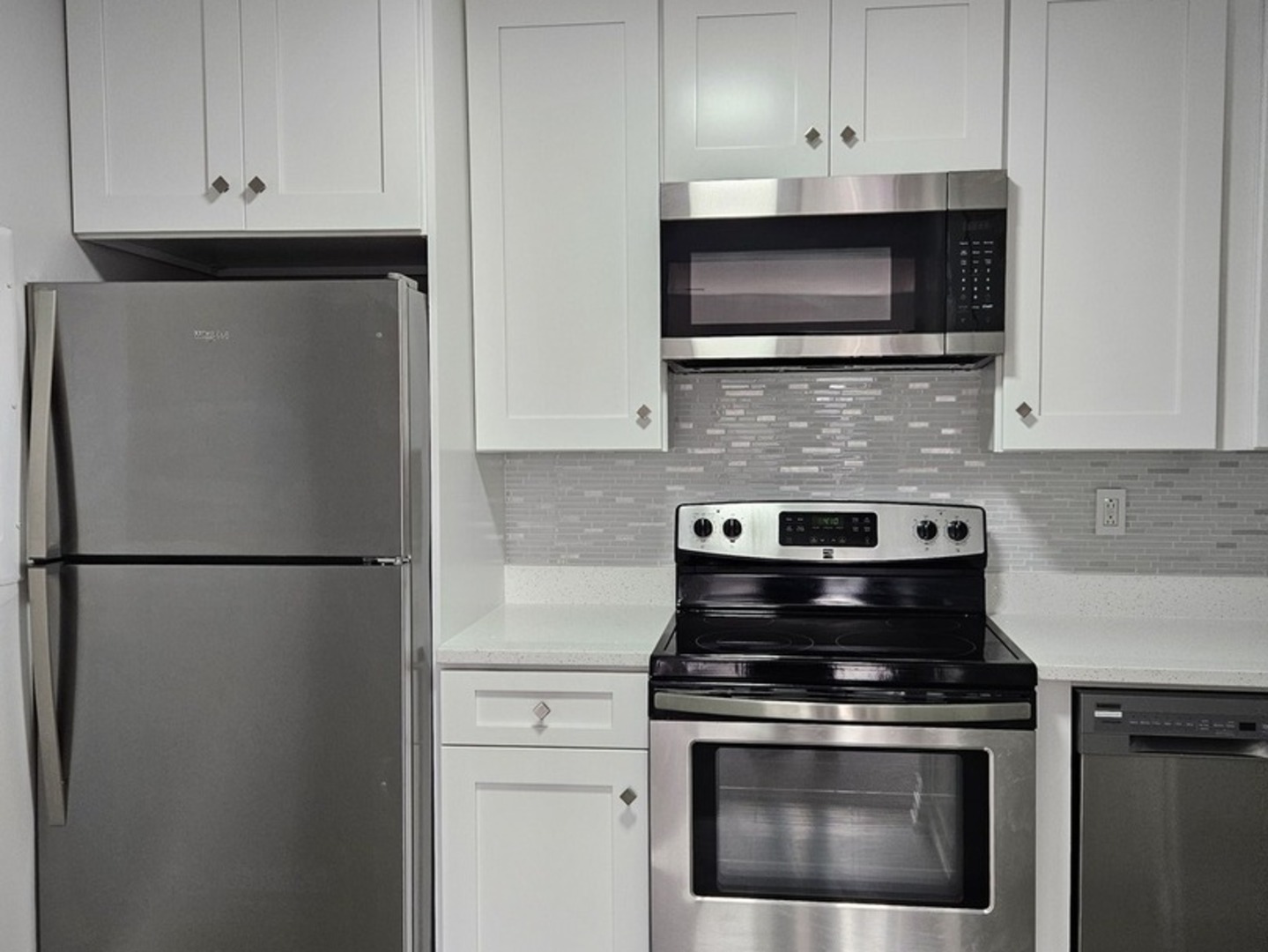 701 W Central Road #B3, Mount Prospect, IL 60056