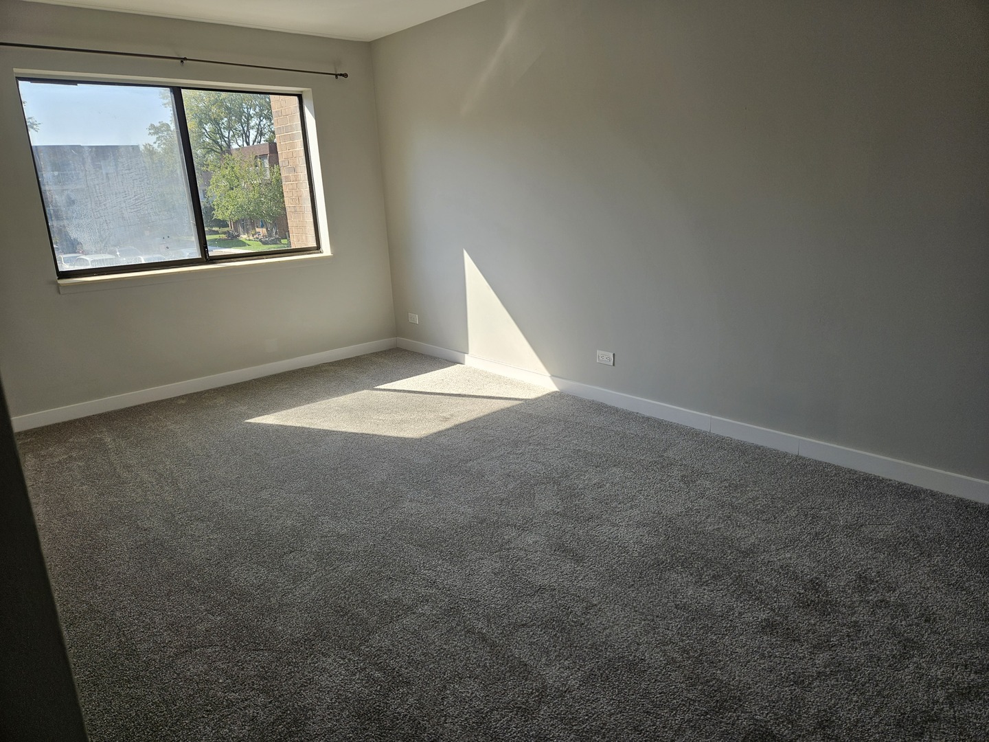 701 W Central Road #B3, Mount Prospect, IL 60056