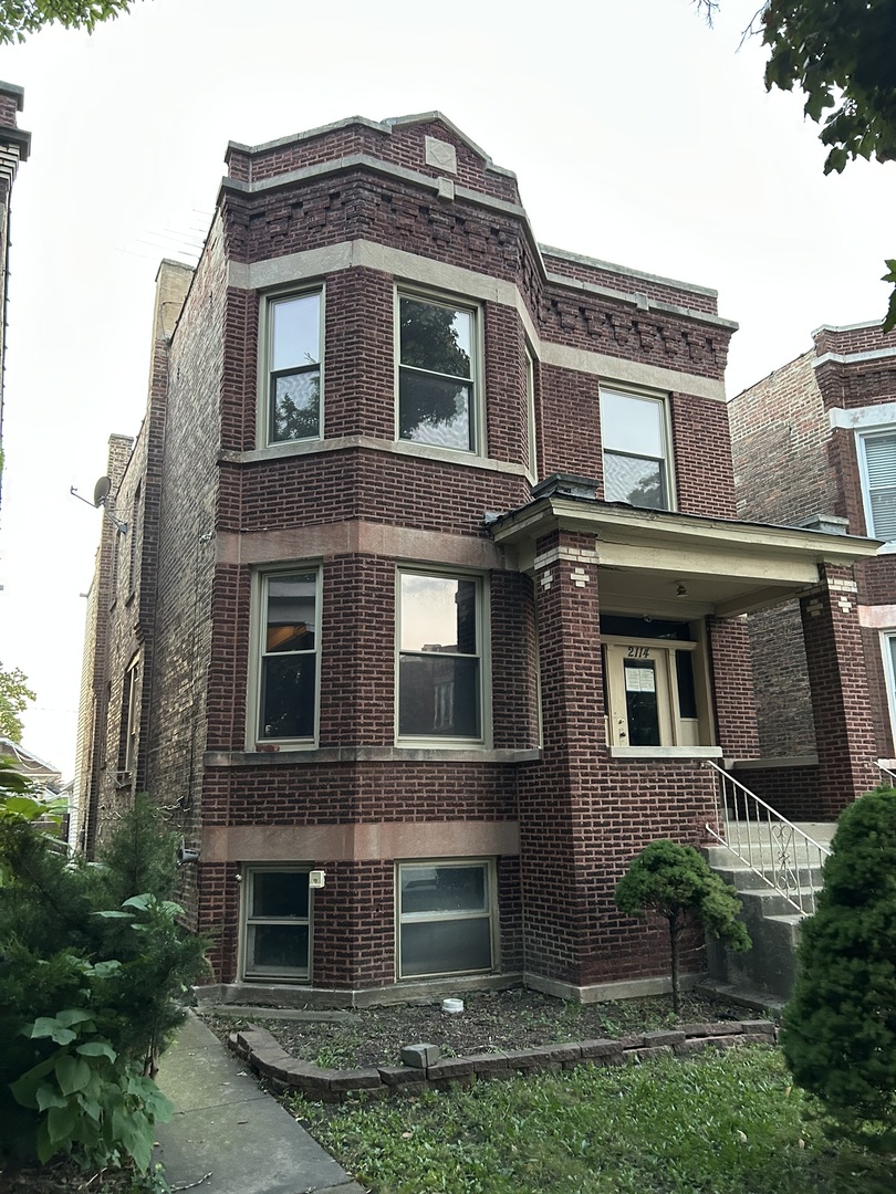 2114 Highland Avenue, Berwyn, IL 60402