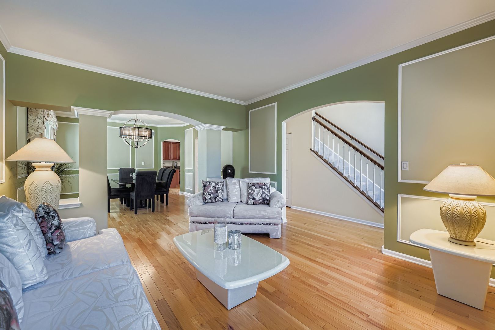 5325 Mardjetko Drive, Hoffman Estates, IL 60192