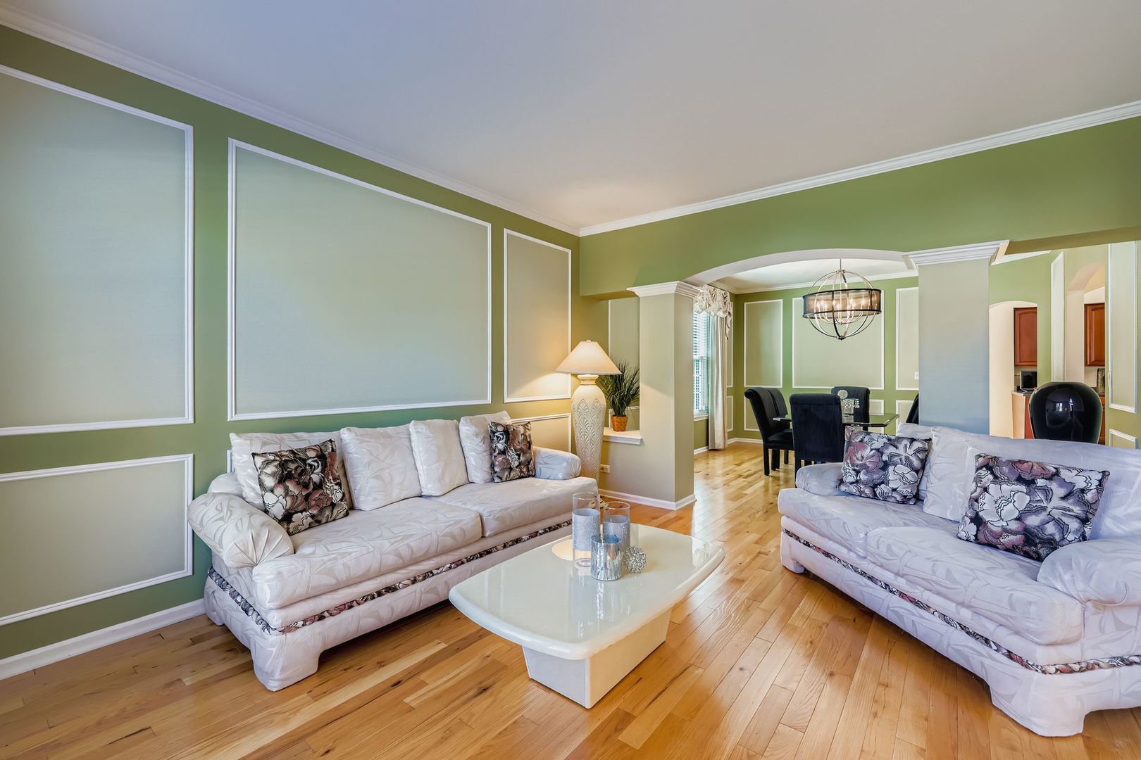 5325 Mardjetko Drive, Hoffman Estates, IL 60192