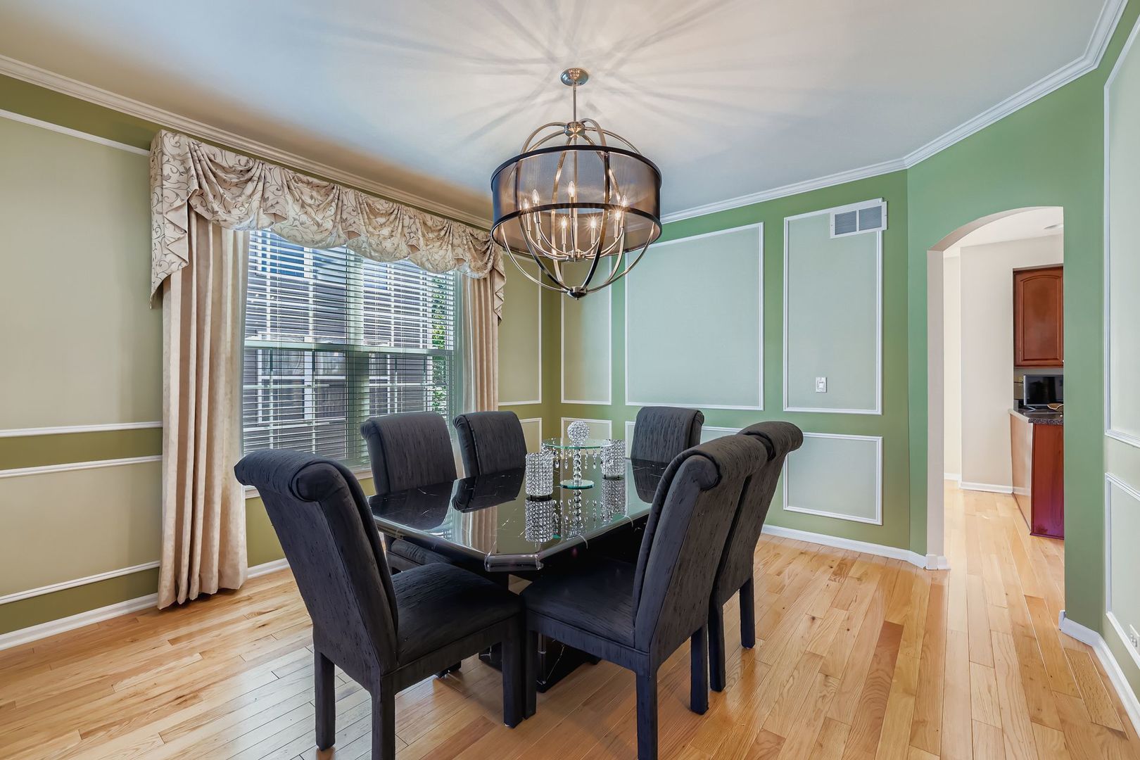 5325 Mardjetko Drive, Hoffman Estates, IL 60192